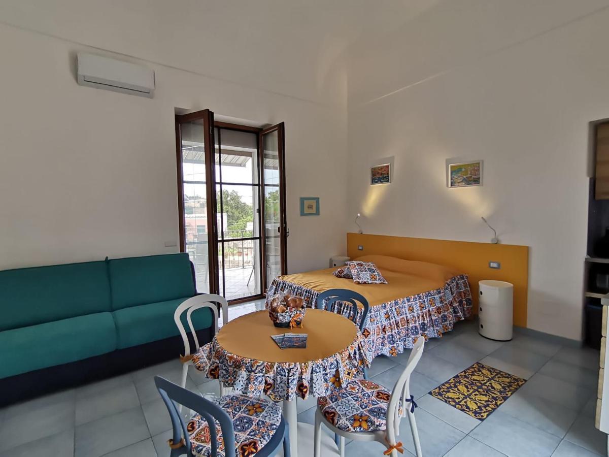 Tuttiacasaditeresa Rooms Procida Zewnętrze zdjęcie