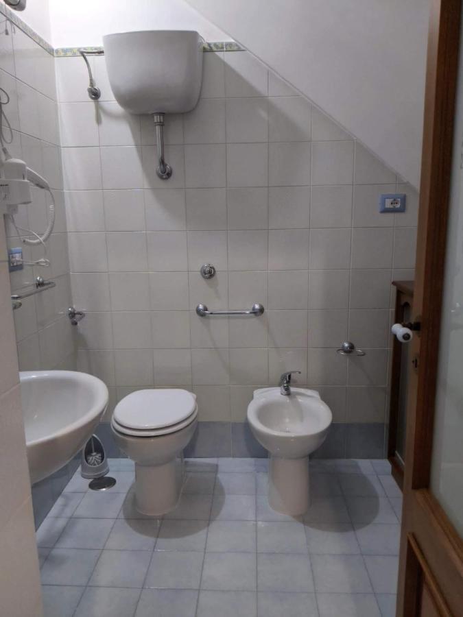 Tuttiacasaditeresa Rooms Procida Zewnętrze zdjęcie