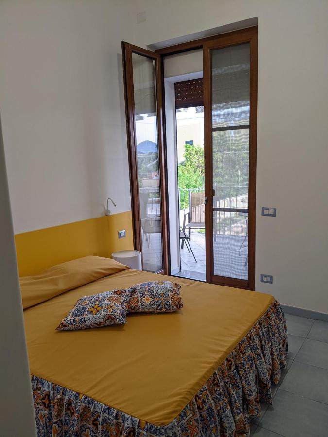 Tuttiacasaditeresa Rooms Procida Zewnętrze zdjęcie