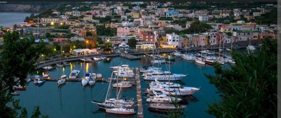 Tuttiacasaditeresa Rooms Procida Zewnętrze zdjęcie