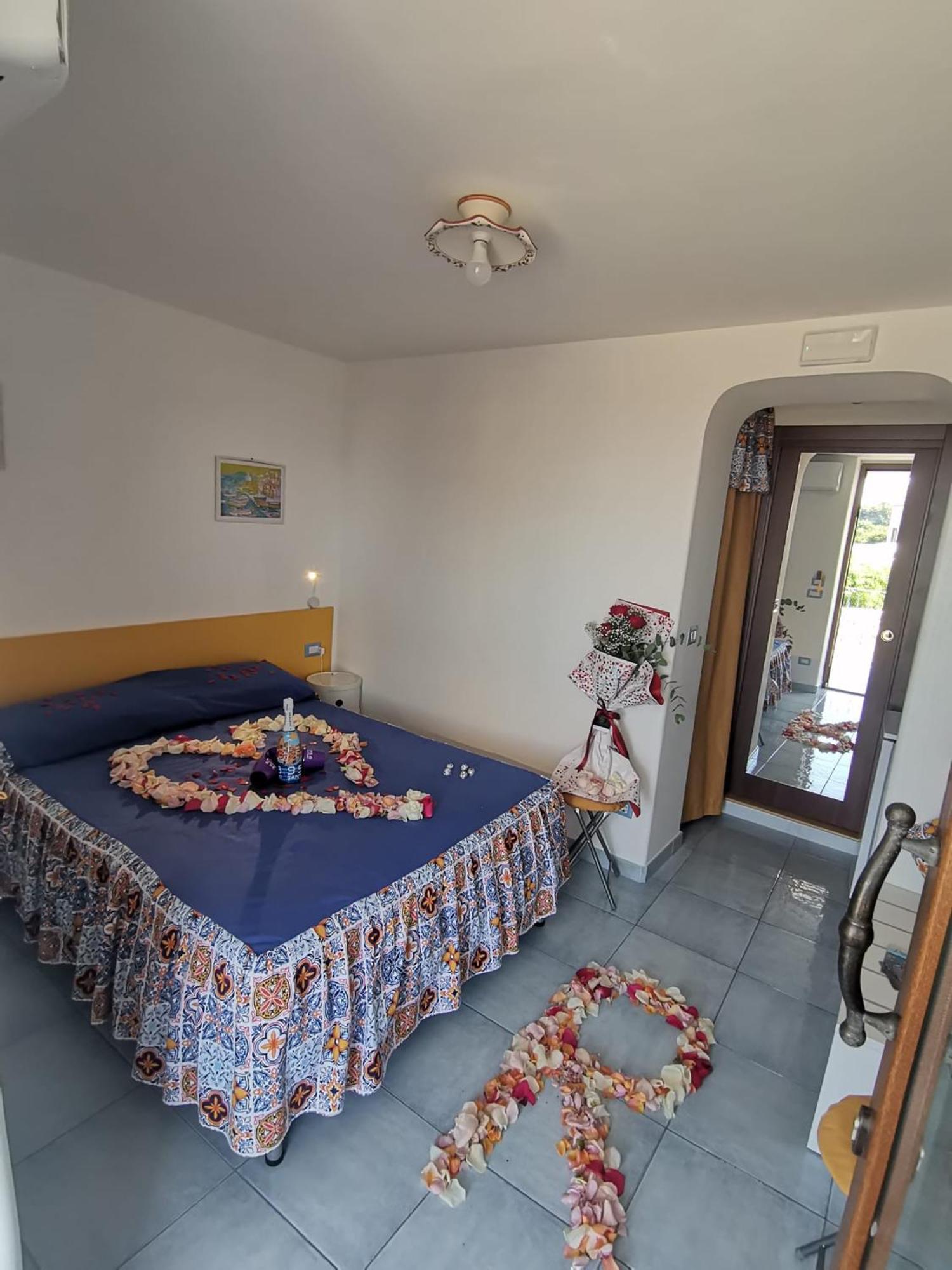 Tuttiacasaditeresa Rooms Procida Zewnętrze zdjęcie